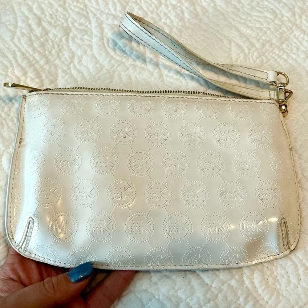 Michael Kors White Wristlet - Picture 6 of 10